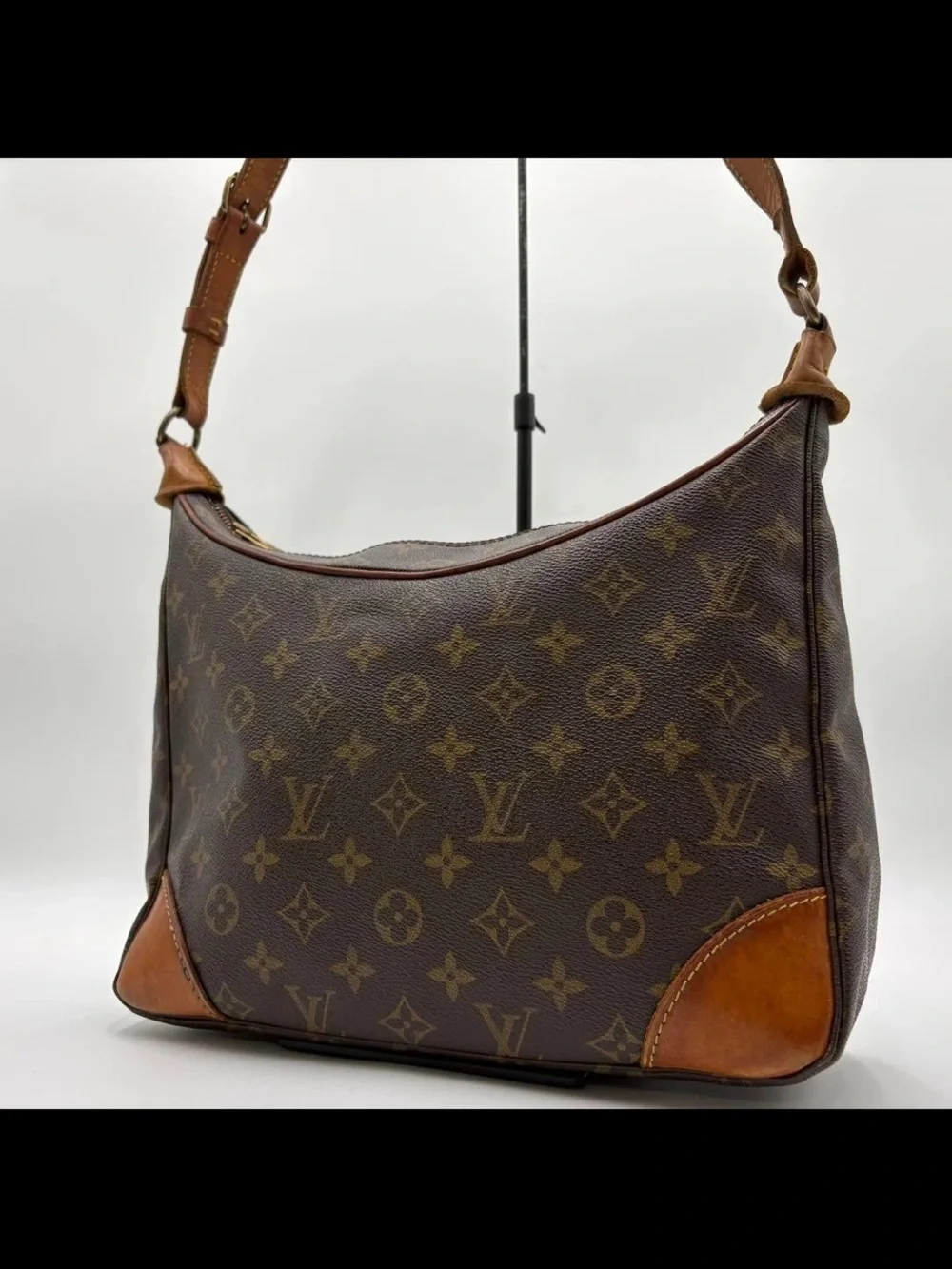 Louis Vuitton Monogram Canvas Shoulder Bag with Vachetta Trim